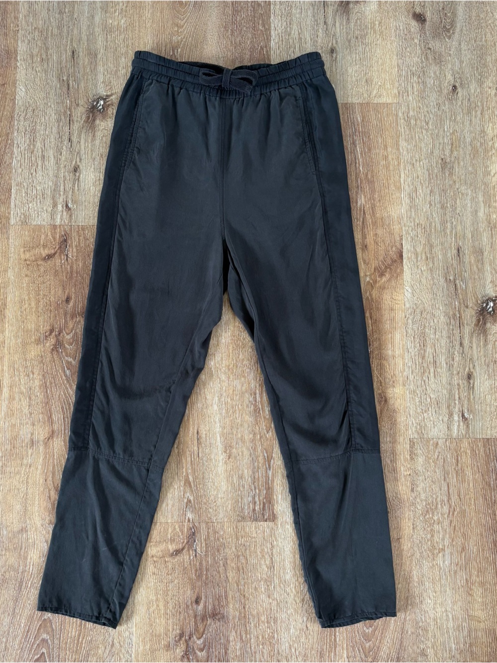 Jac + Jack Silk 100% High-waist Jogger Pants in Black Size:US 2, AU 6 | Fall
